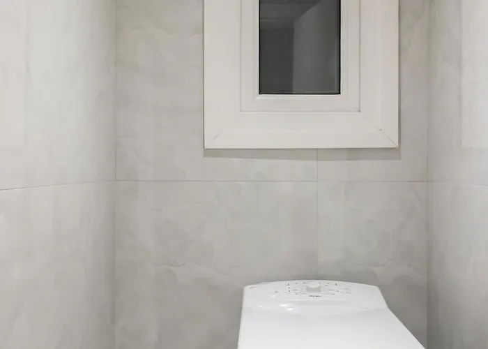 Urban Elegance By Nest Apartment